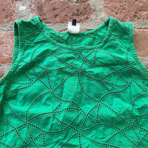 CAbi Cottagecore Gemma Green Eyelet Blouse Sleeveless Tank Top 5036 size medium - Picture 2 of 16